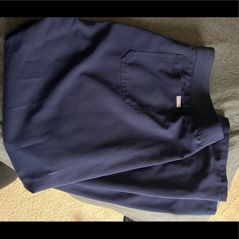 Navy figs Livingston basic scrub pant
